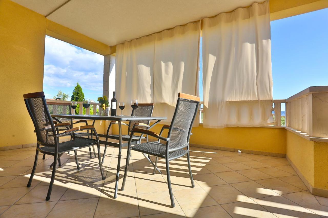 Apartments Maris Kaštela Εξωτερικό φωτογραφία