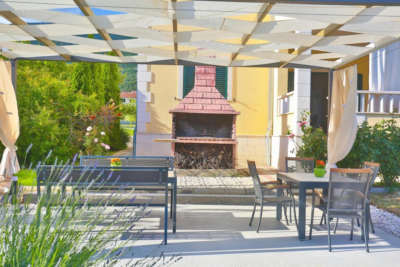 Apartments Maris Kaštela Εξωτερικό φωτογραφία